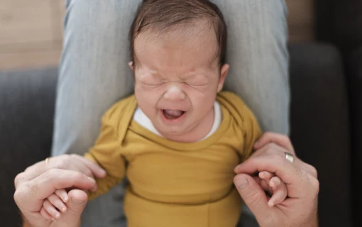 Bebeklerde Karın Şişkinliği Nedenleri ve Çözüm Yolları